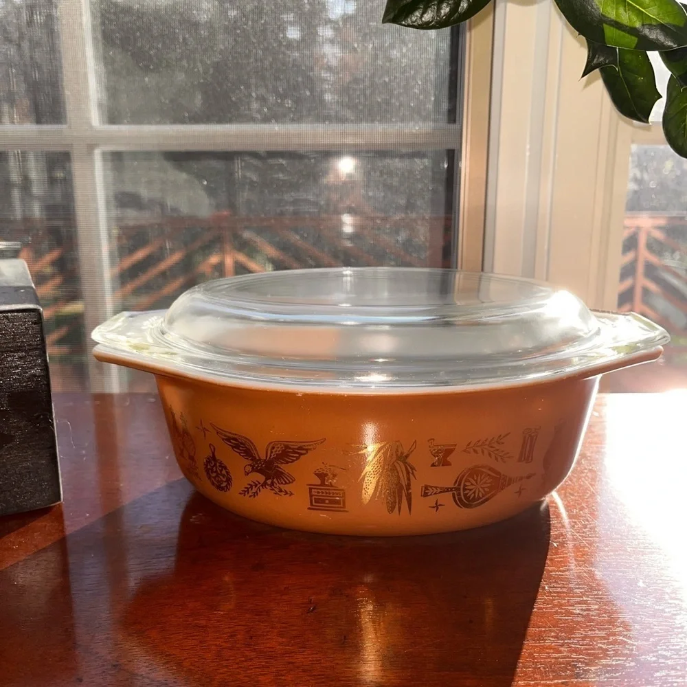Pyrex Early American 045 Oval Casserole Dish